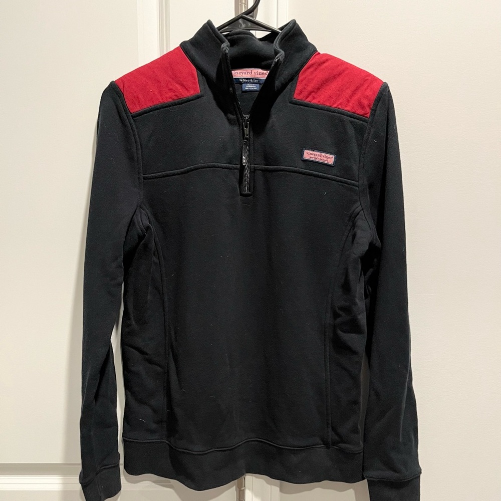 EUC Boys Vineyard Vines Quarter Zip Pullover. Size Small.